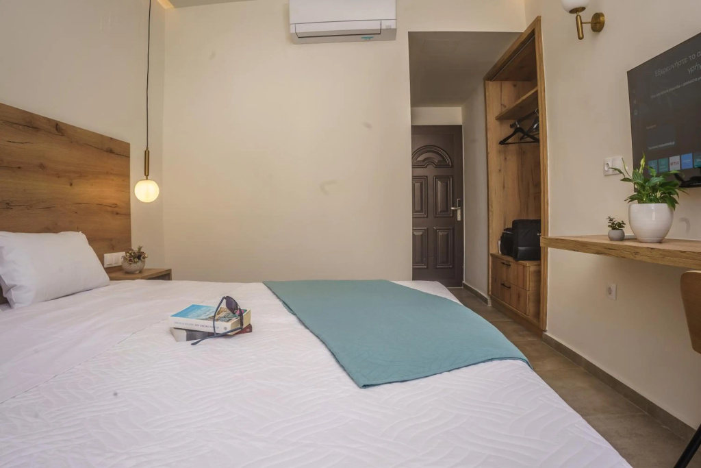 Sunlight Hotel — 4