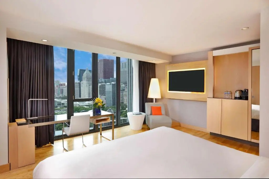 Standard room with city view