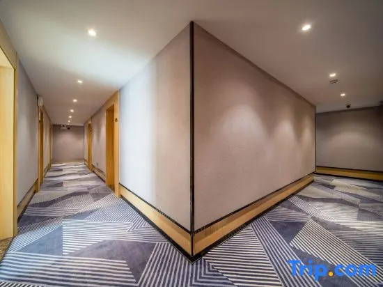 NH · Yuzu Hotel (Nanjing Normal University Xianlin Campus Xianlin Center Subway Station)