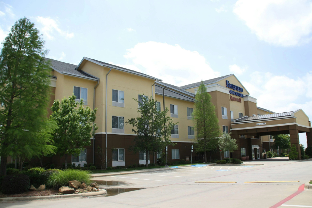Fairfield Inn and Suites by Marriott Denton