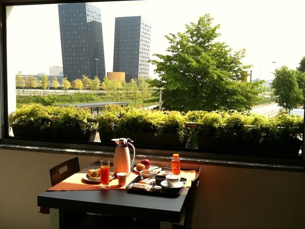 Standard Double room with balcony (full double bed)