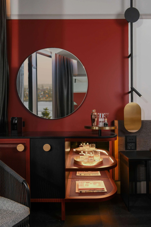 Standard room with street view