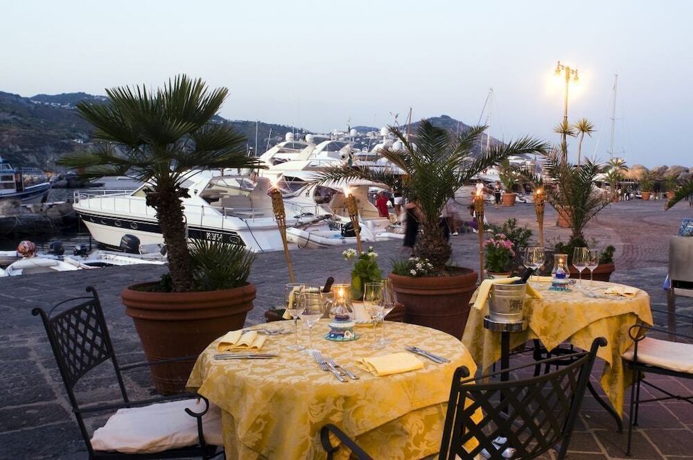 Hotel Conte - S. Angelo Bay