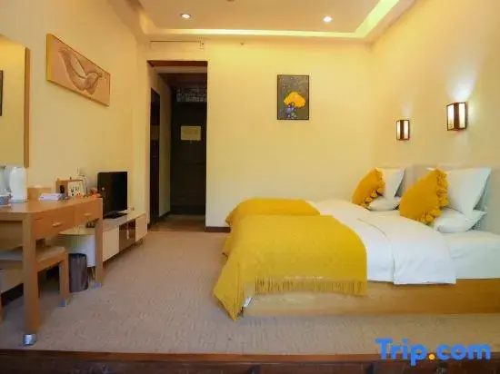 Standard Double room with lake view (twin beds)