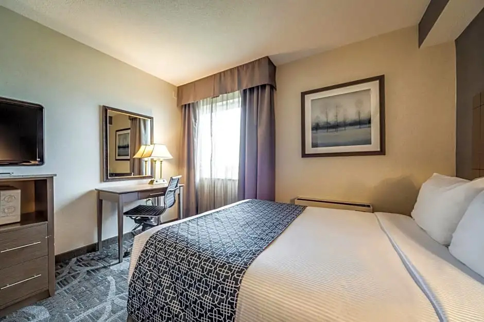 Monte Carlo Inn Airport Suites - Chambres