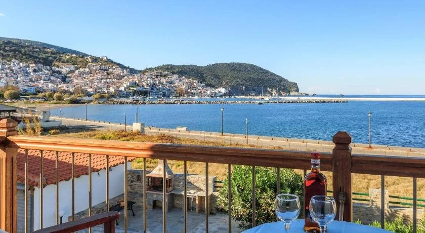 Beach & Waterfront