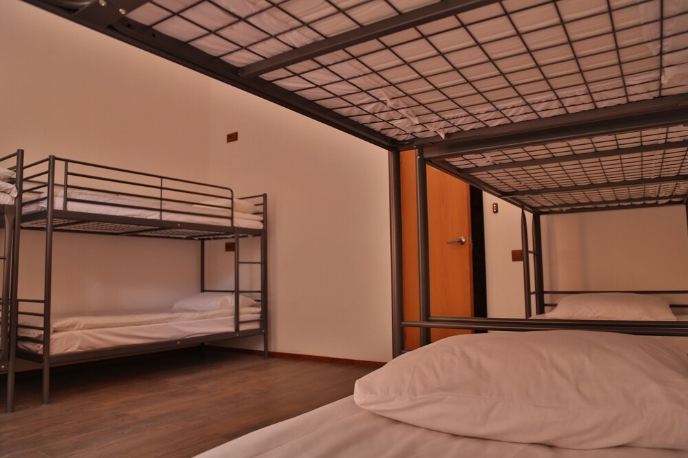 Art Lodging Houses — 4