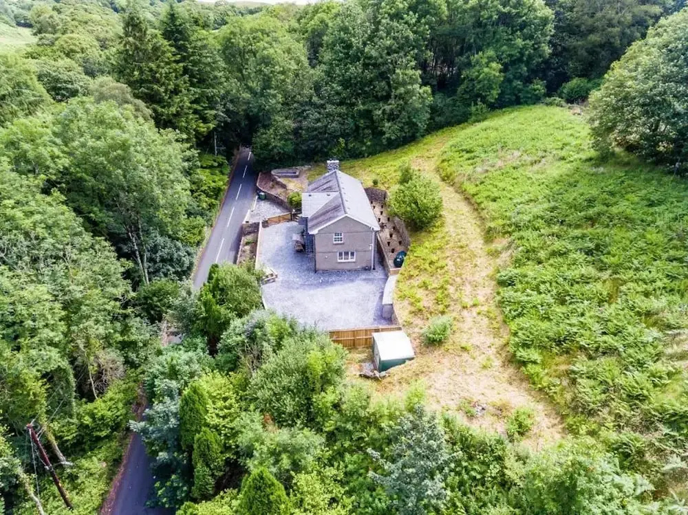 Snowdonia-3bedroom-2 Bathroom-petfriendly-garden