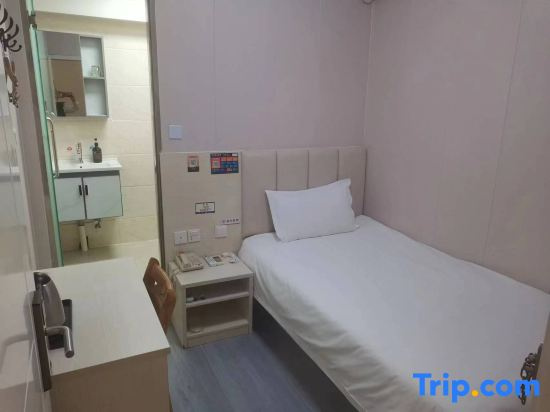 Economy Double room (full double bed)