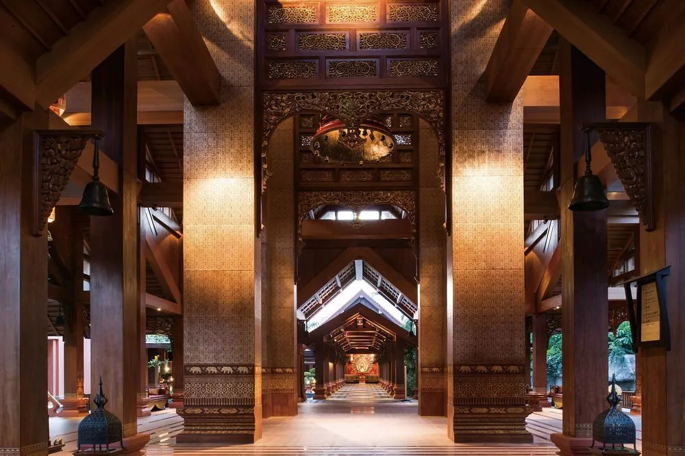Lobby & Reception