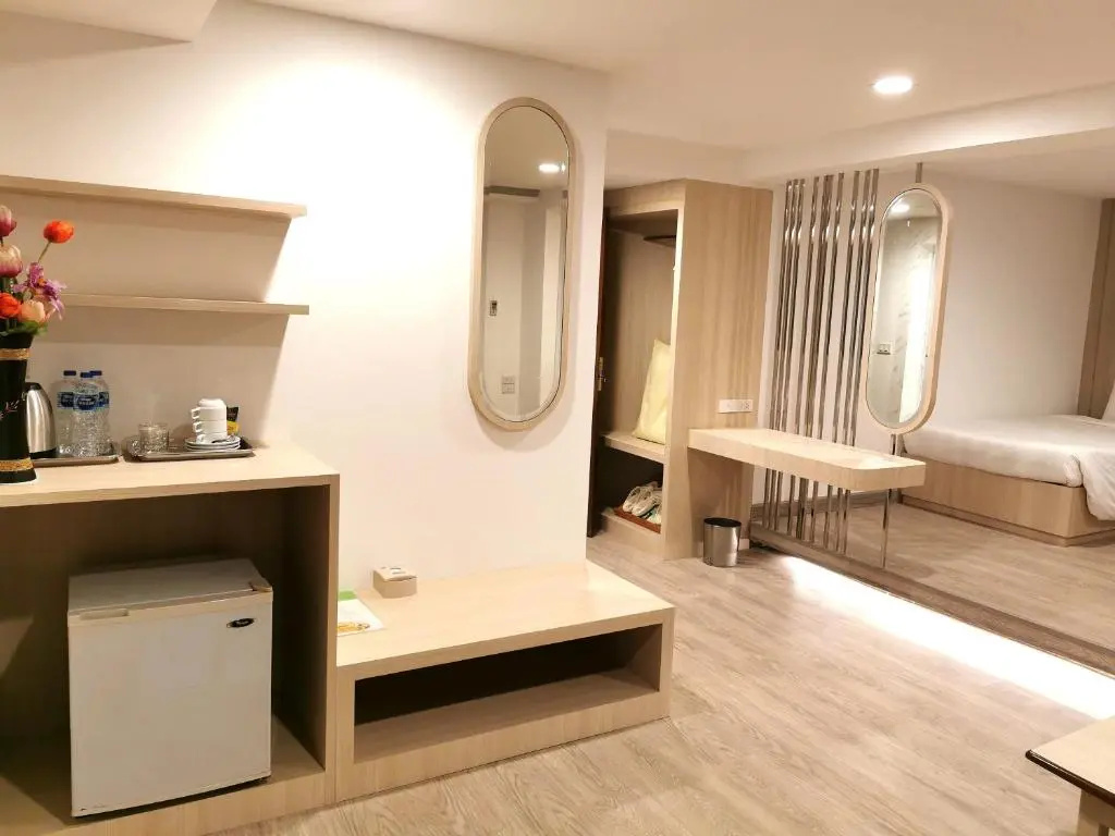 Standard Triple room