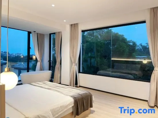 Standard Double room with view (full double bed)