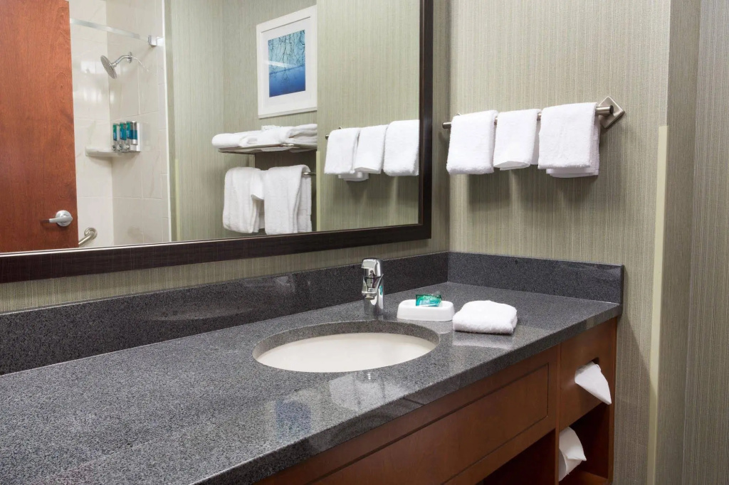 Drury Inn & Suites Burlington - Général