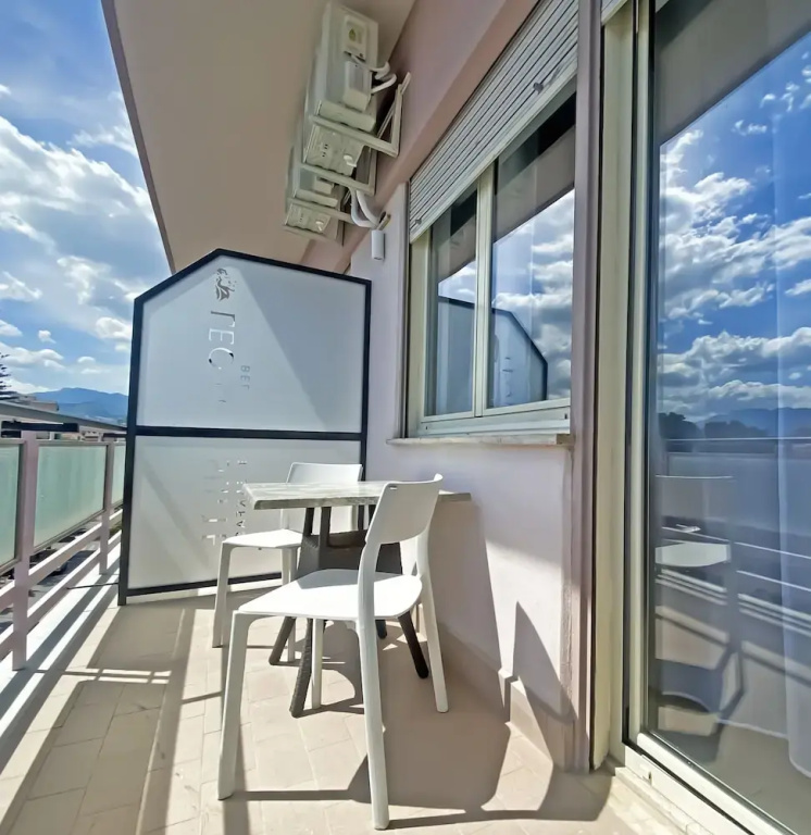 Standard Double room with partial sea view (full double bed)