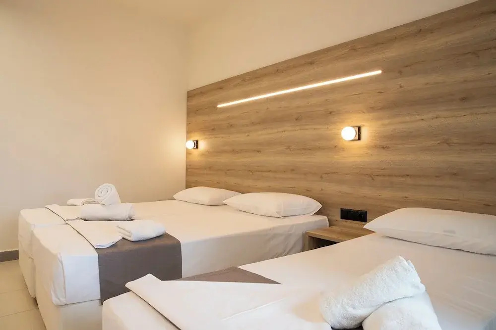 Standard Triple room with balcony
