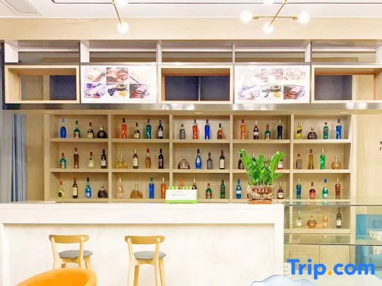 Food & Beverage