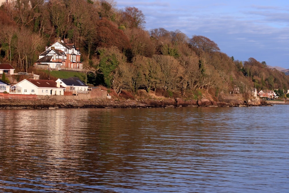 Beach & Waterfront