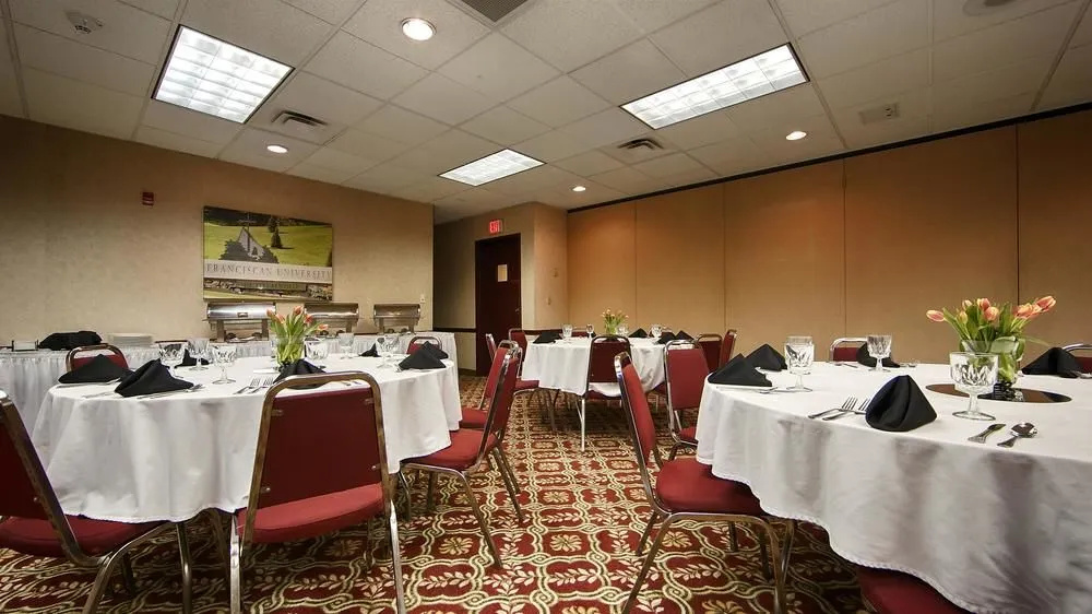 Best Western Plus Franciscan Square Inn and Suites Steubenville - Général