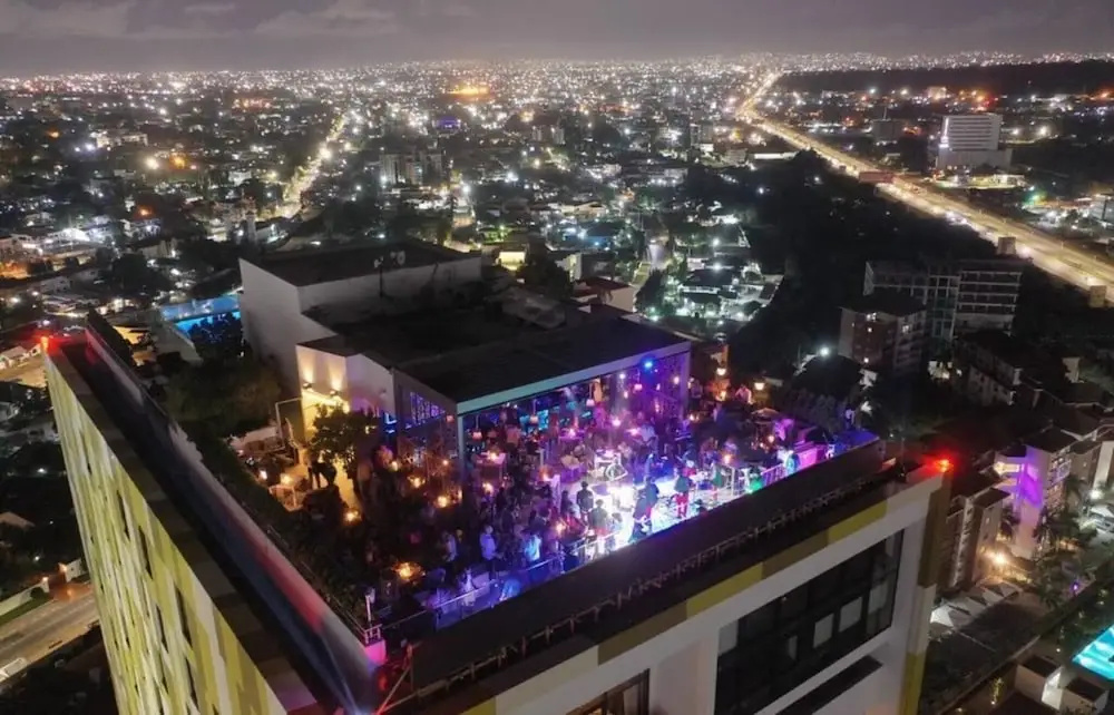 Modern 3bdr Apt at Villaggio - Rooftop Pool & Skybar