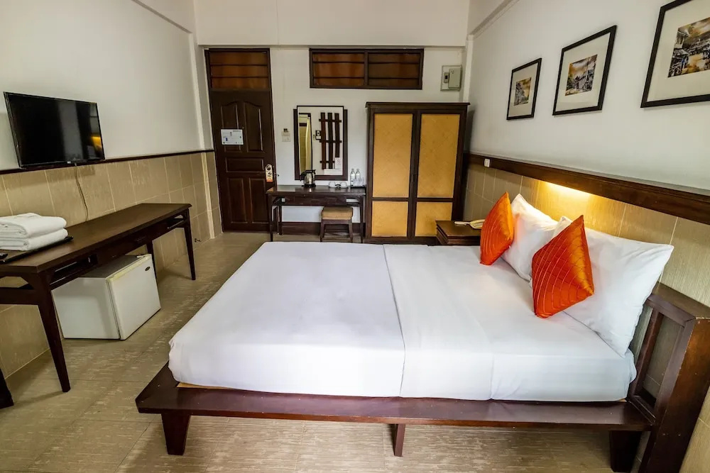 Sakulchai Place Hotel - Chambres