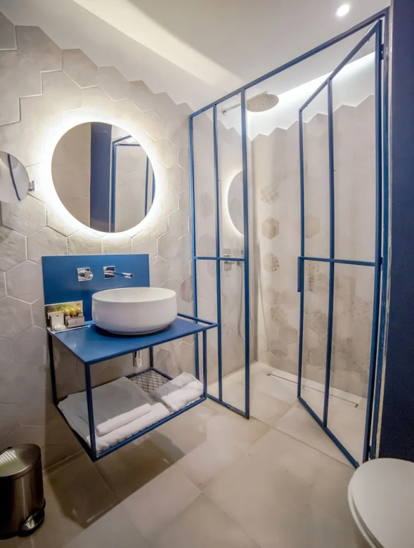 Premium Double room (full double bed)