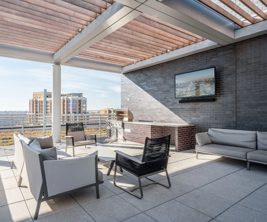 Global Luxury Suites Crystal City