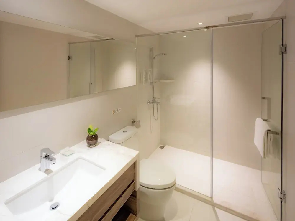 Executive Double room (full double bed)