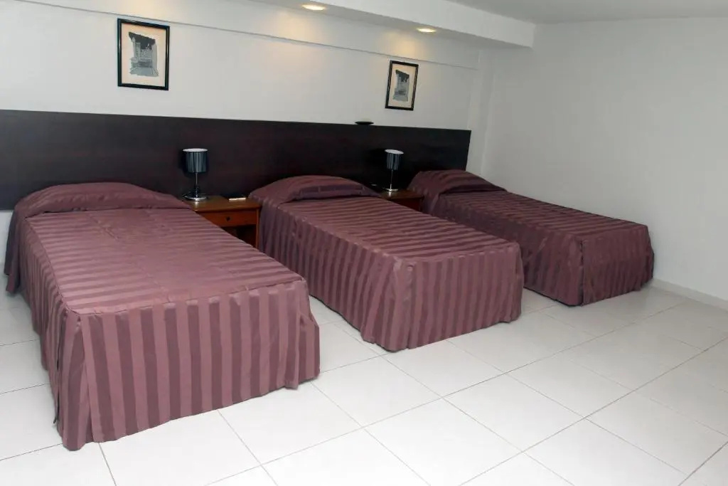 Hotel Plaza Apolo - Chambres
