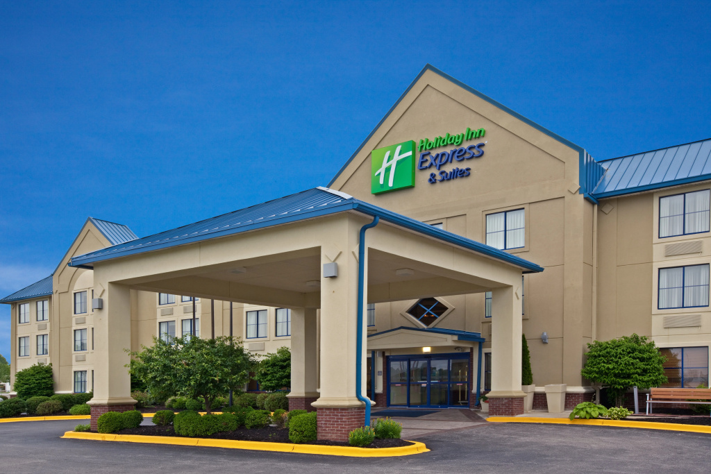 Holiday Inn Express & Suites Scottsburg by IHG