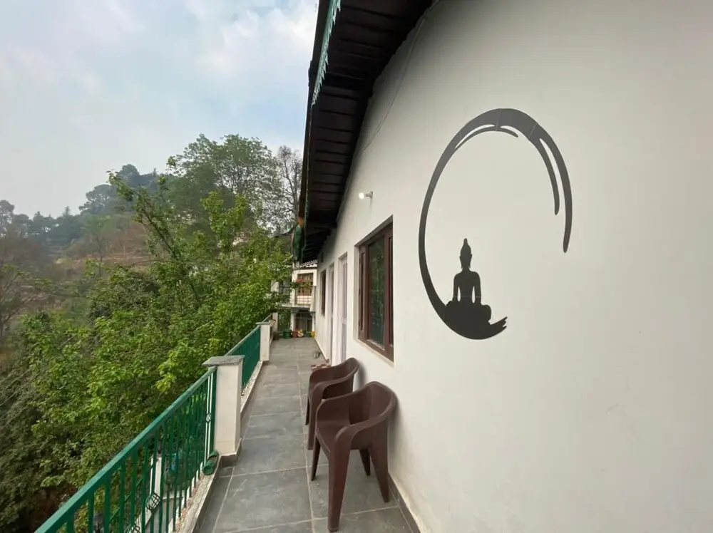 The Himalayan Living - Whispering Oaks
