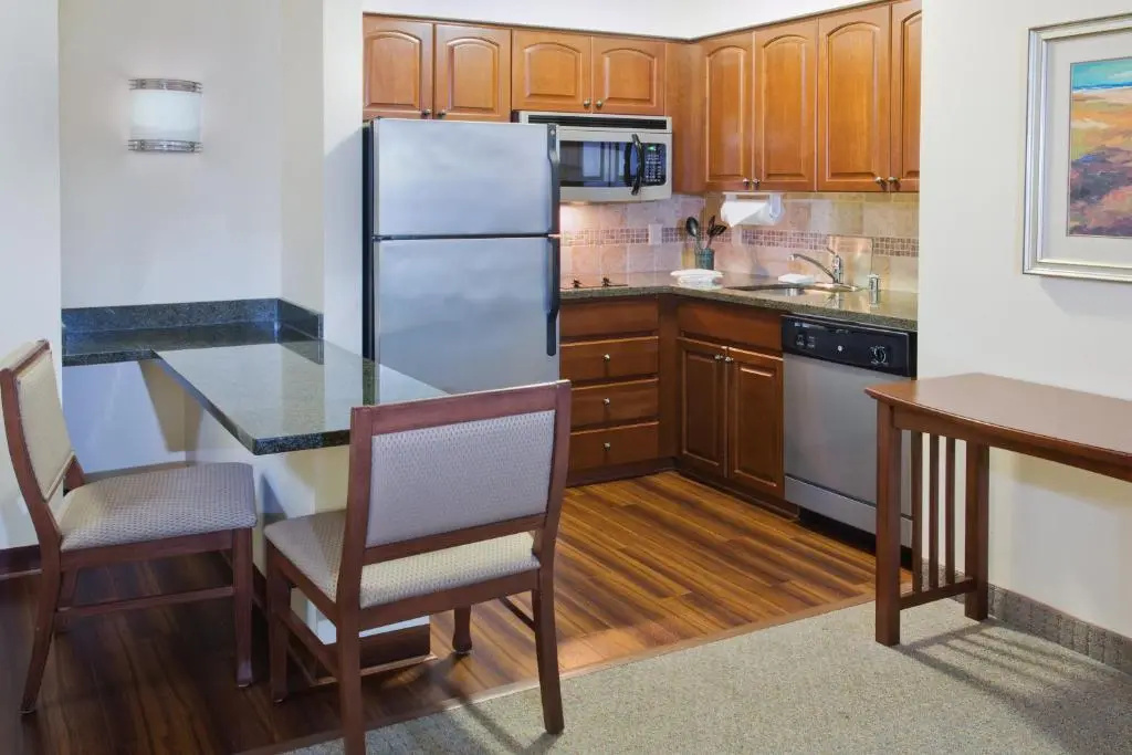 Staybridge Suites Everett-Paine Field by IHG - Chambres