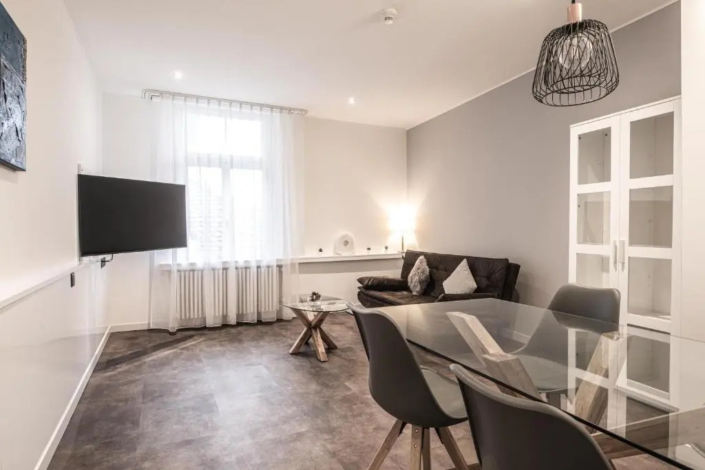 2 Bedrooms Apartment