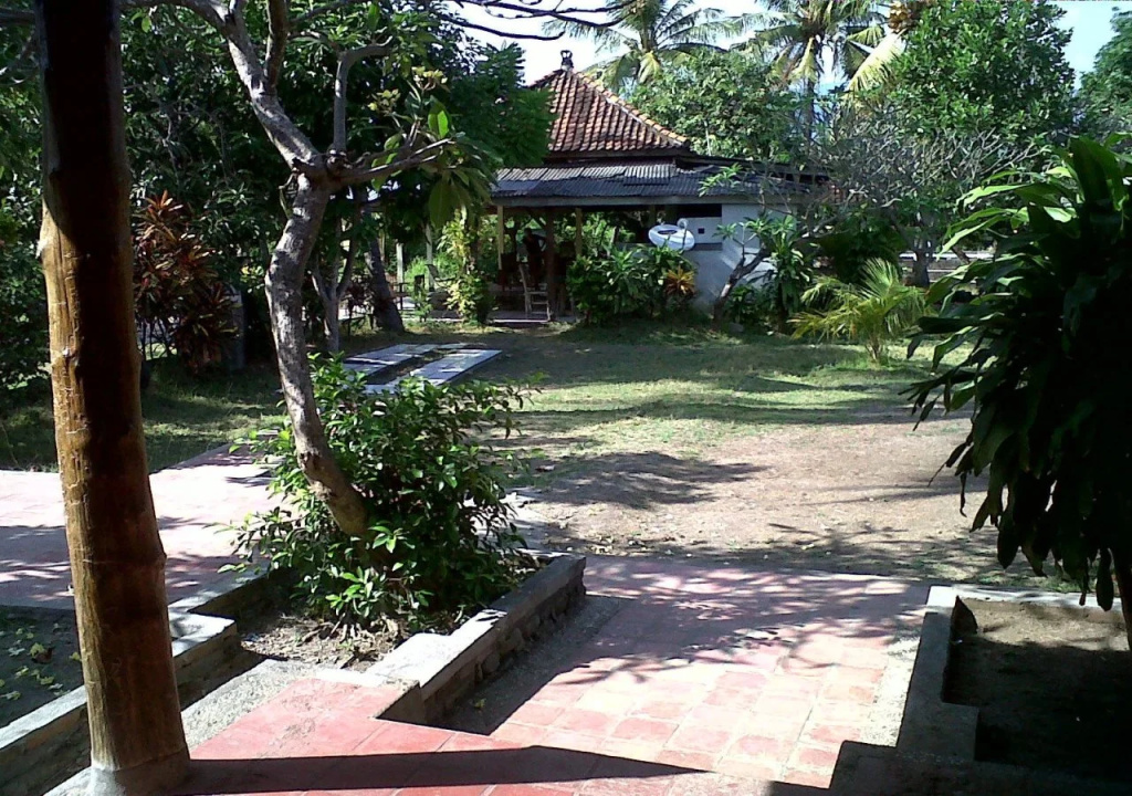 Beach & Waterfront