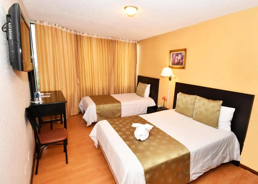 Standard Triple room