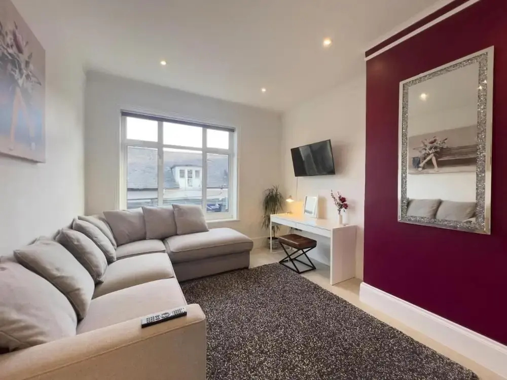 Apartmentsleeps8-wifi-famillyfriendly-citycentre - фото 5