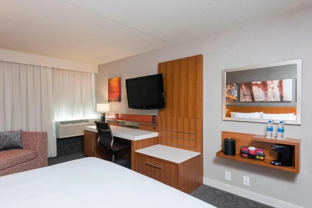 The Center Hotel Grand Rapids Airport - Chambres