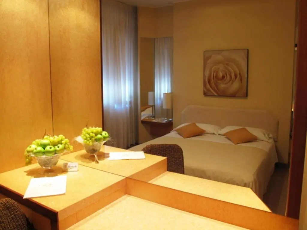 Classic Double room (full double bed)