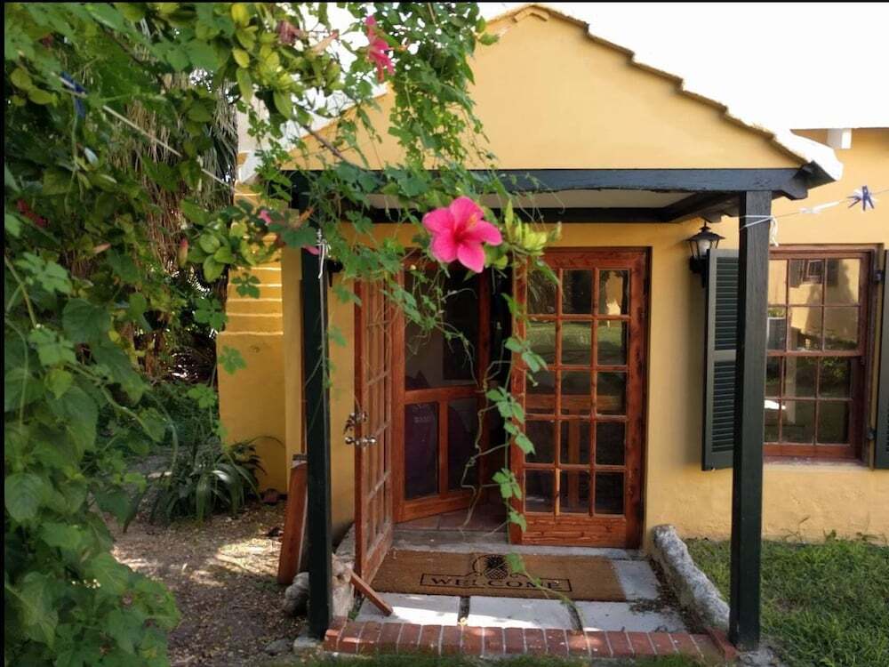 Отель Belfield Beach Estate в Сомерсет-Виллидже