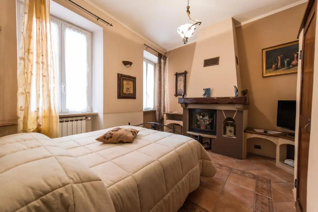Superior Double room (full double bed)