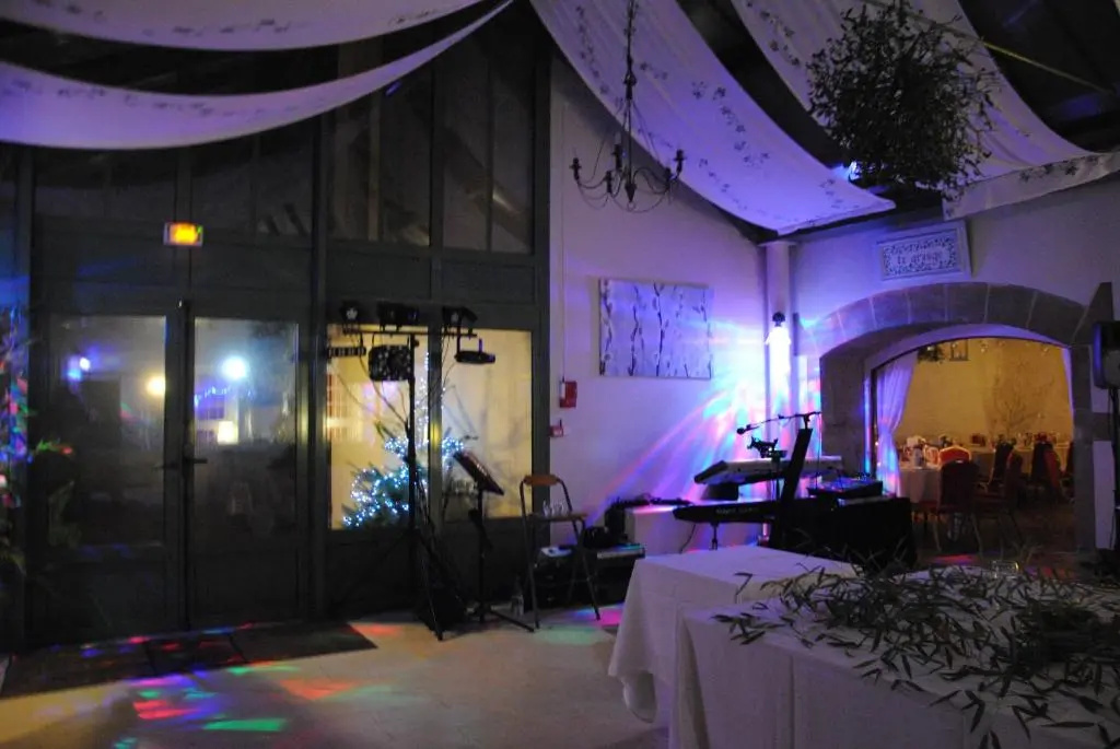 Le relais fleuri, Hôtel et restaurant Logis - Avallon