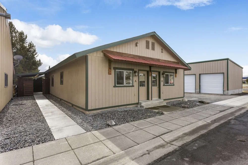 The Yellowstone Hideaway Unit C