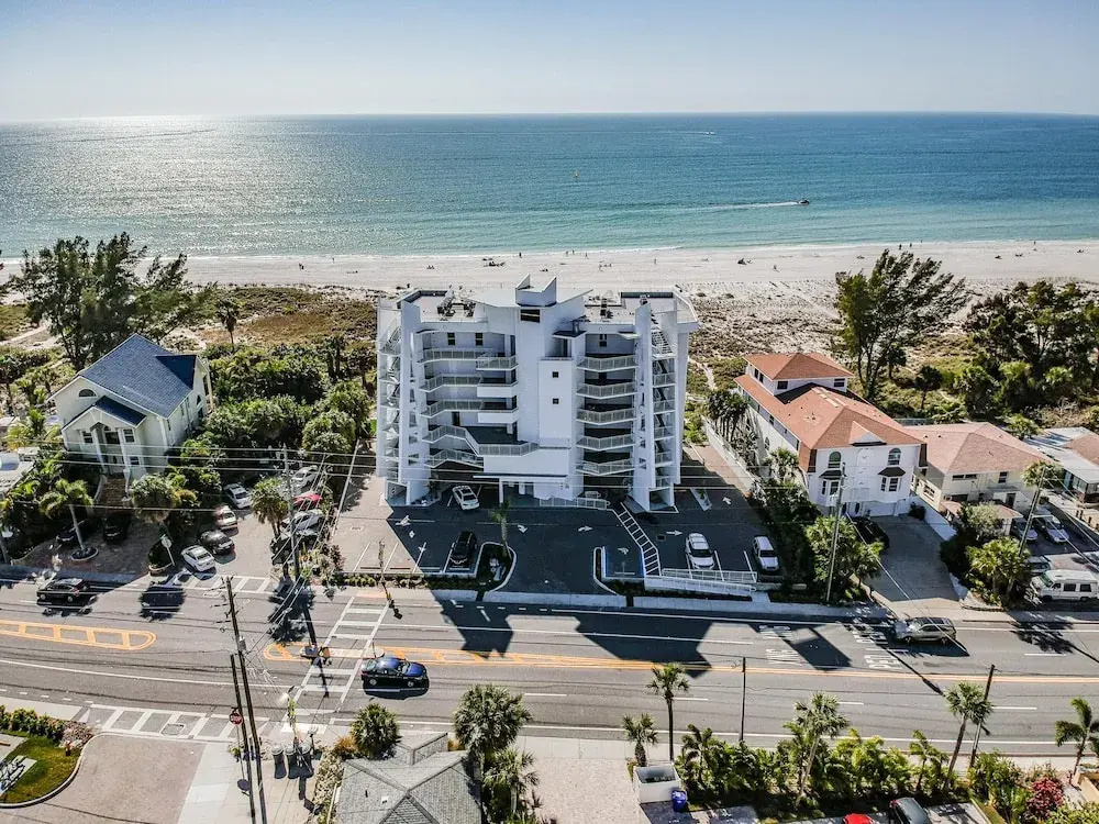 Oceana 301 East