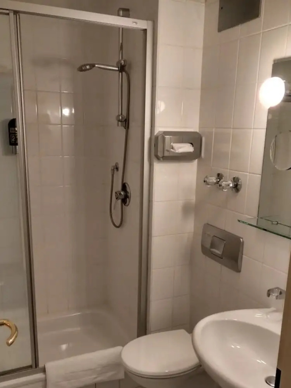 Comfort room