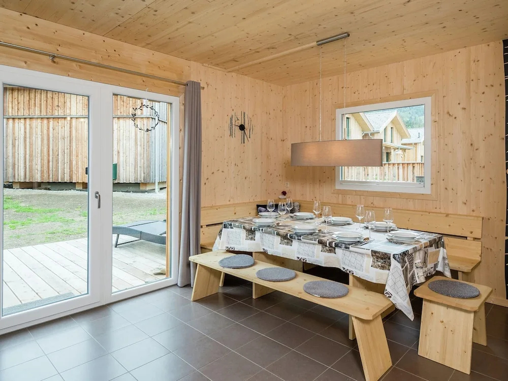 Luxurious Chalet in Sankt Lorenzen ob Murau With Jacuzzi