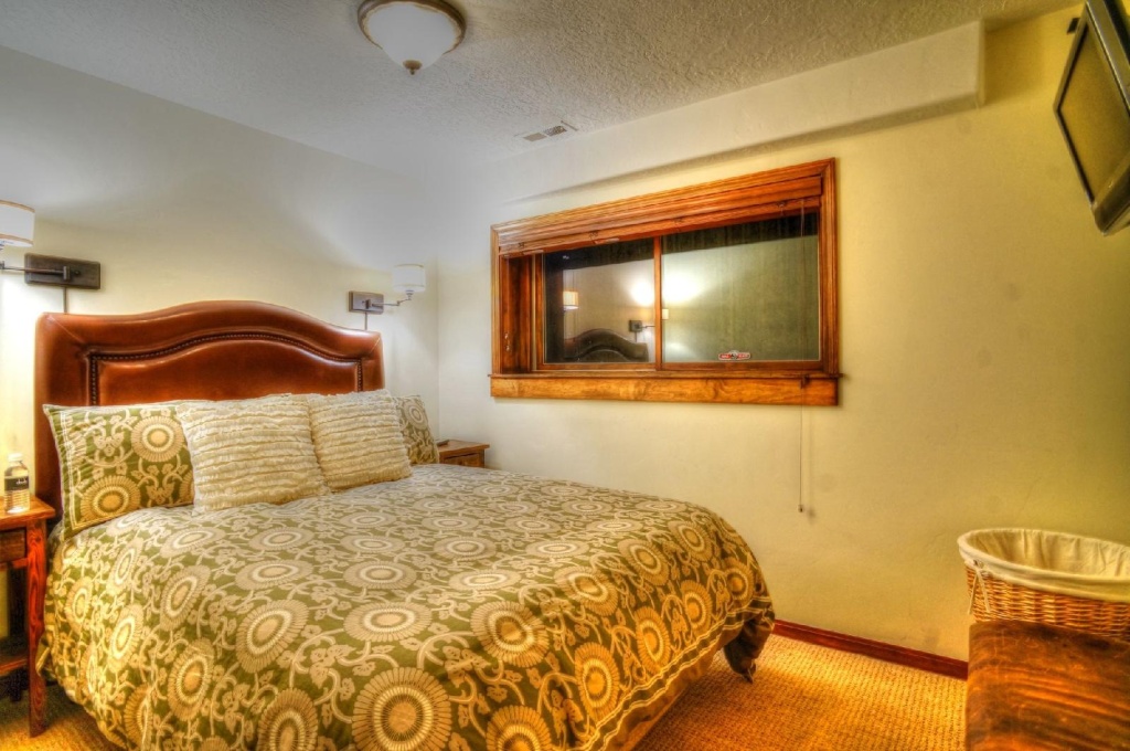 Abode Off Main — 3