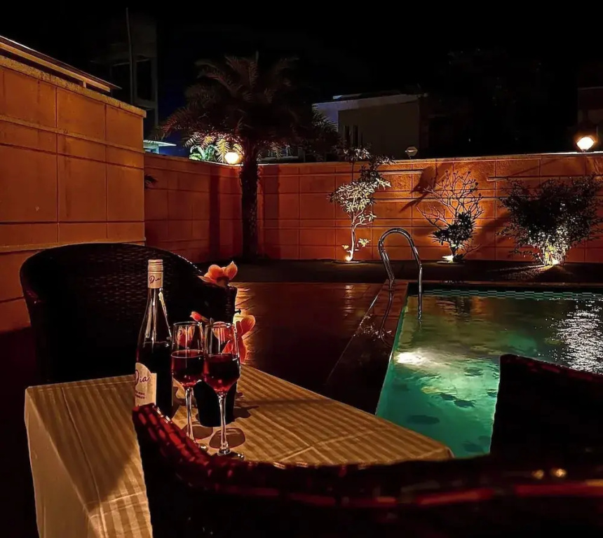 Touchwood 4 BHK With Pvt Pool By Stellar Stays
