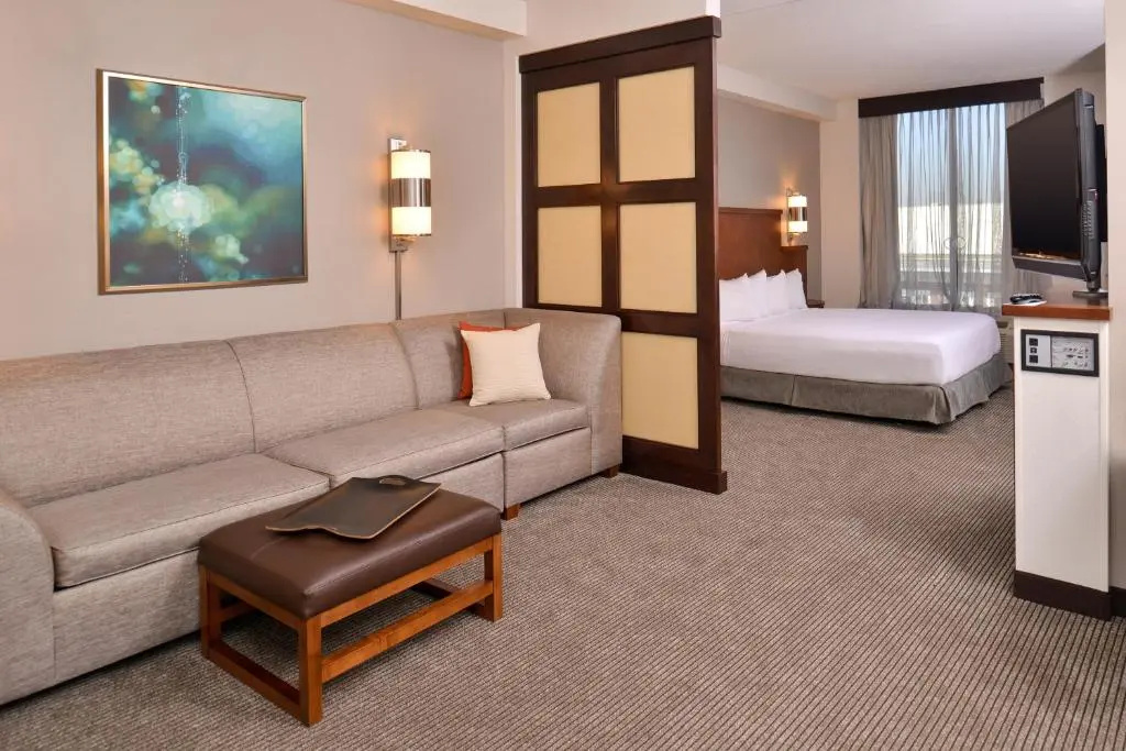Hyatt Place Garden City - Chambres