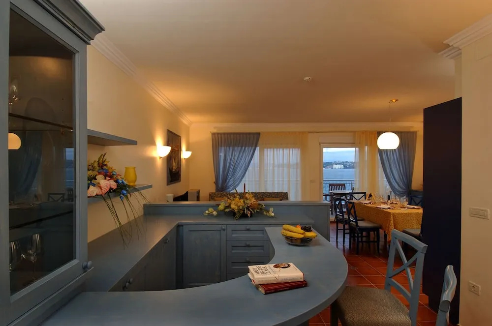2 Bedrooms Royal Suite with balcony and with sea view