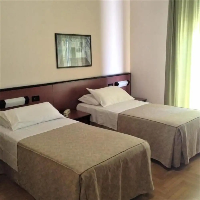 Classic Double room (full double bed)