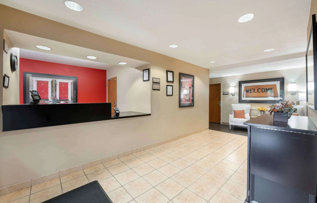 Lobby & Reception